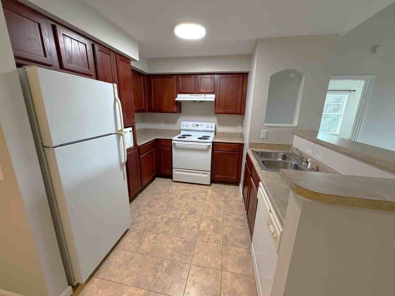 2801 Chancellorsville Dr Apt 232 - Photo 3 of 16