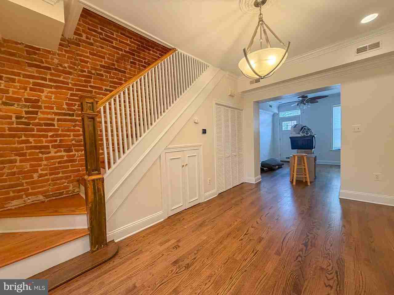 318 11th St Se - Photo 3 of 15