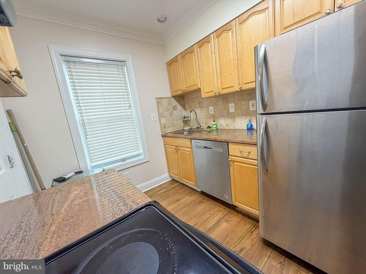 318 11th St Se - Photo 6 of 15