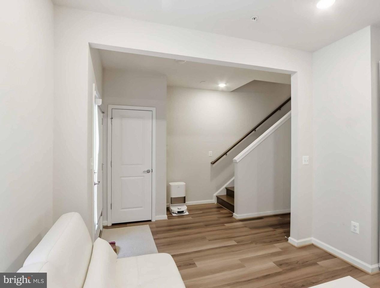 3289 Watershed Blvd - Photo 6 of 50