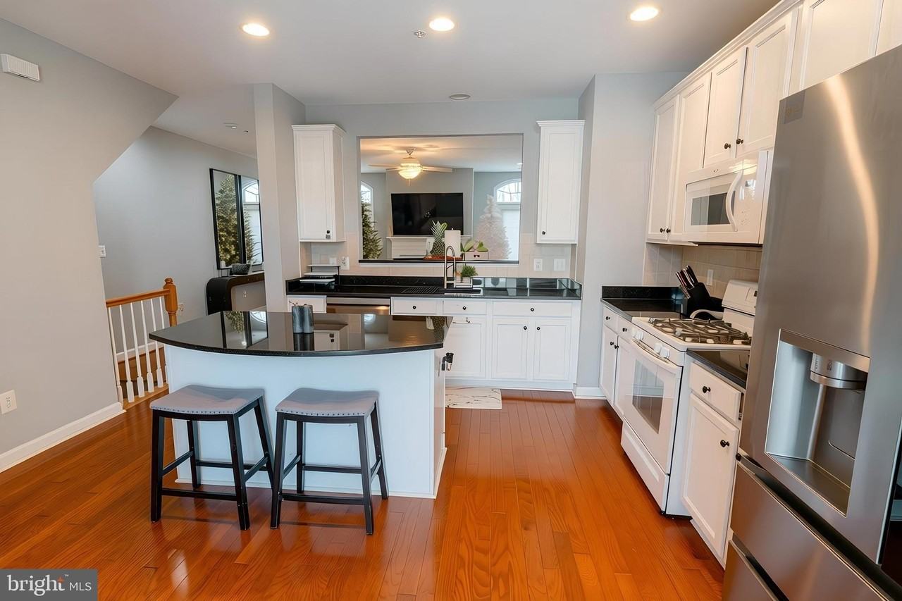 8142 Mississippi Rd - Photo 4 of 17