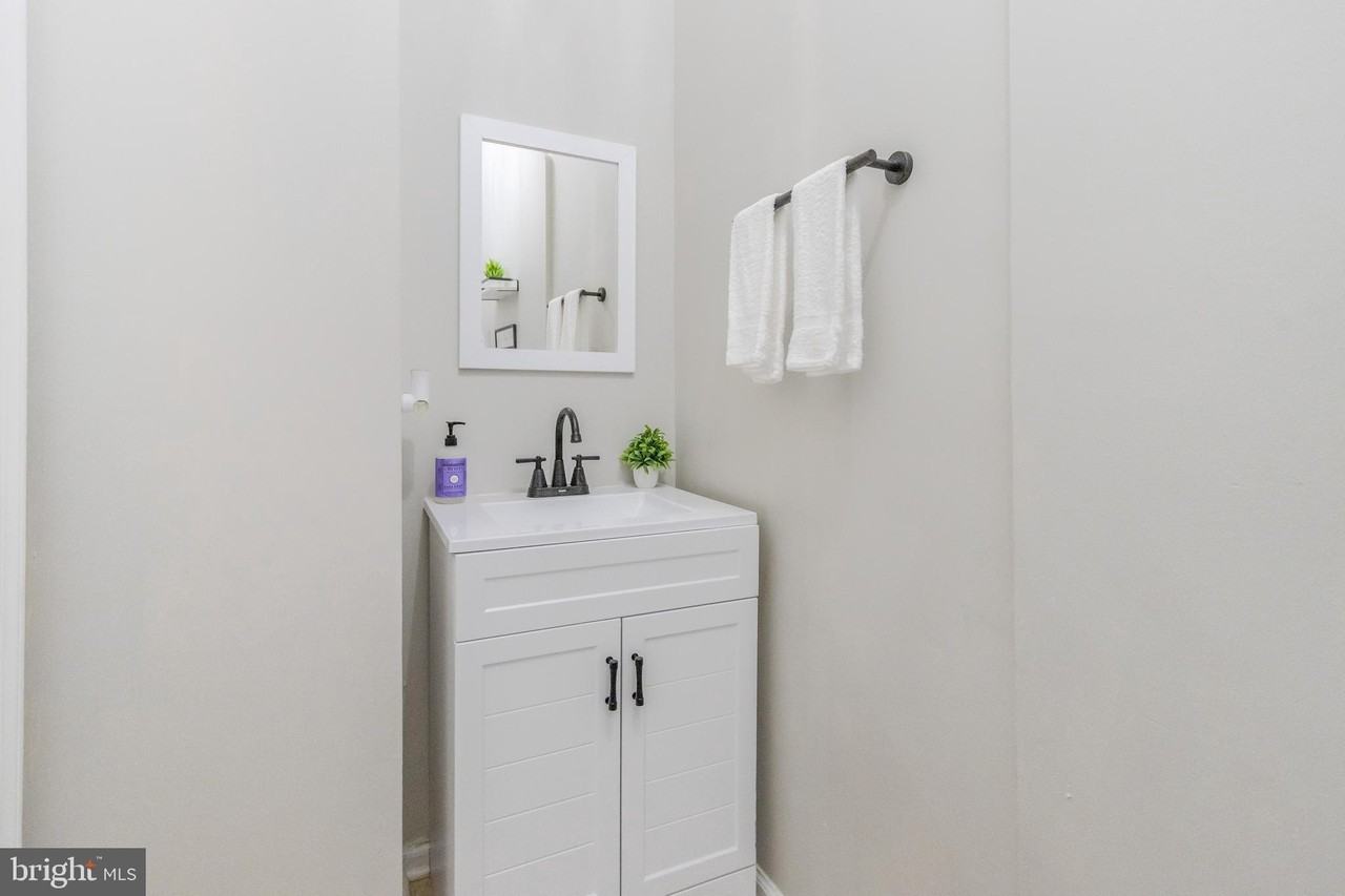 1235 N Bond St - Photo 7 of 19