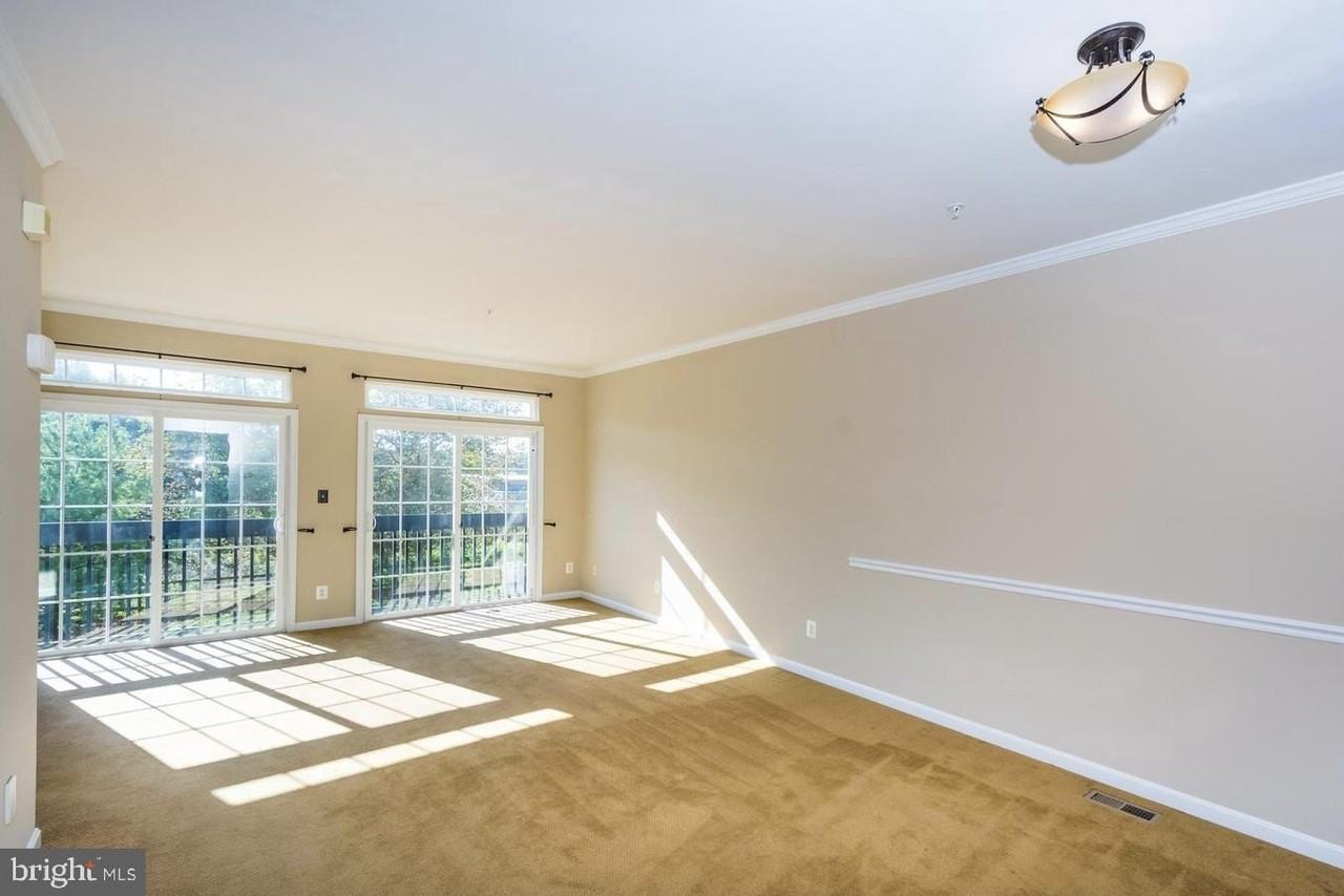 1693 Mohegan Dr - Photo 2 of 19