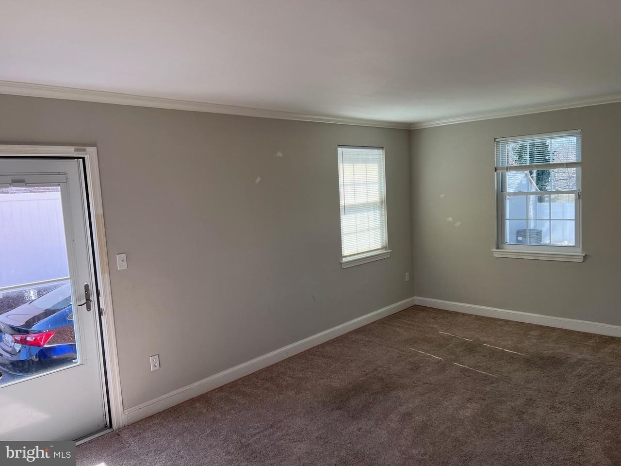 9910 Sidney Rd - Photo 5 of 29