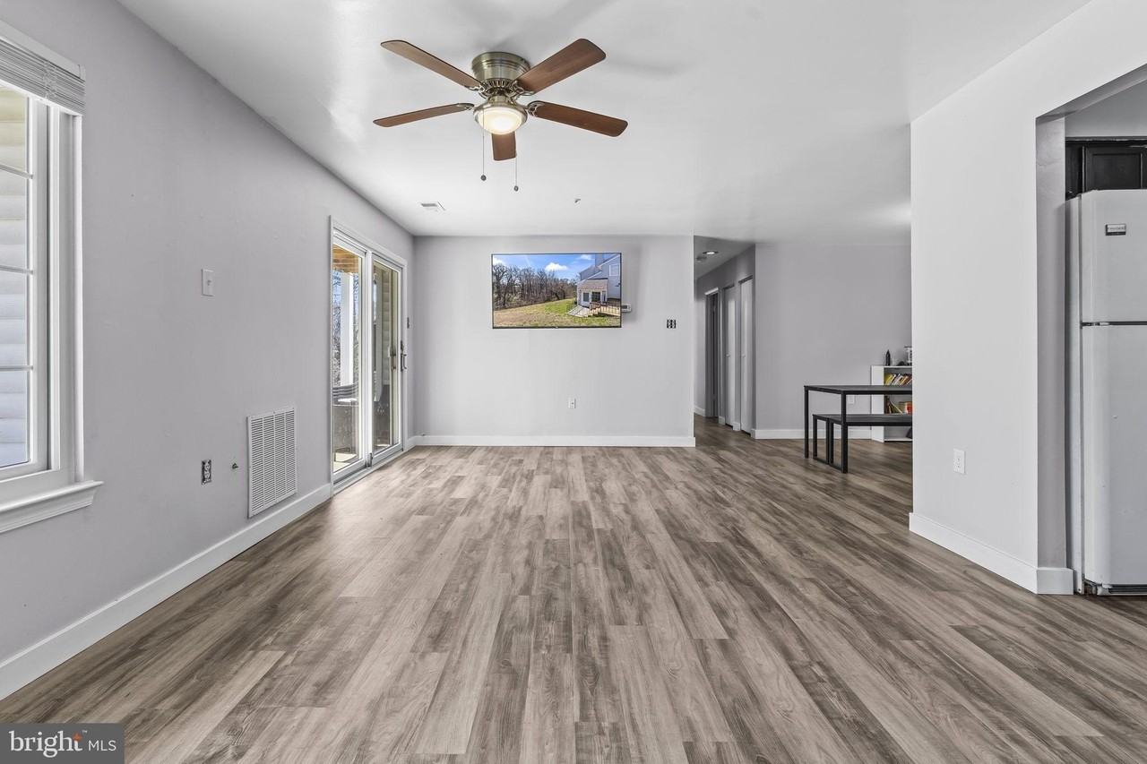 8730 Grasmere Ct - Photo 3 of 25