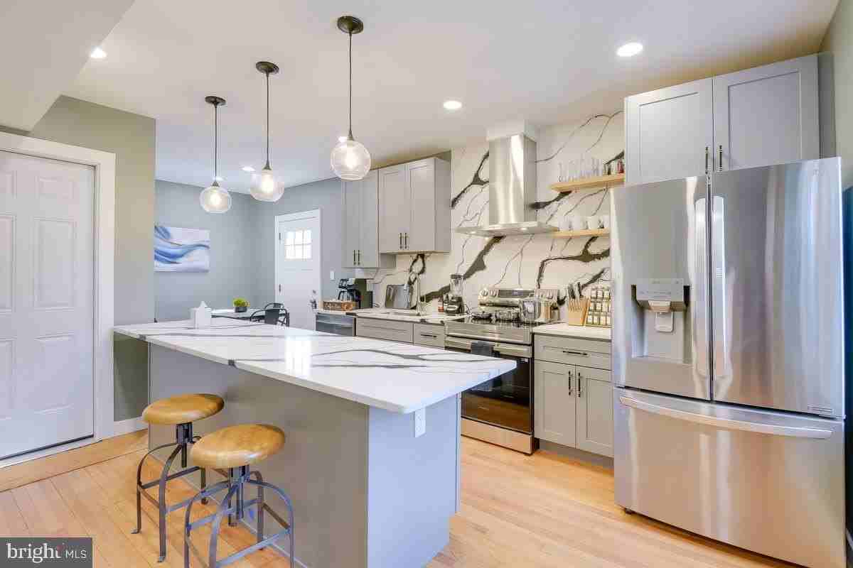 3405 Laurel Ave - Photo 2 of 17