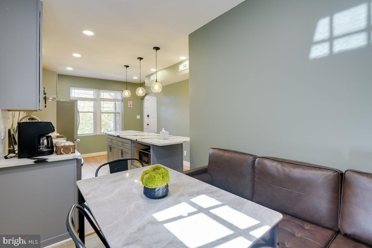 3405 Laurel Ave - Photo 6 of 17