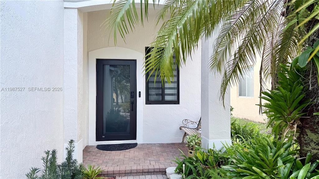 1392 Canary Island Dr - Photo 3 of 8