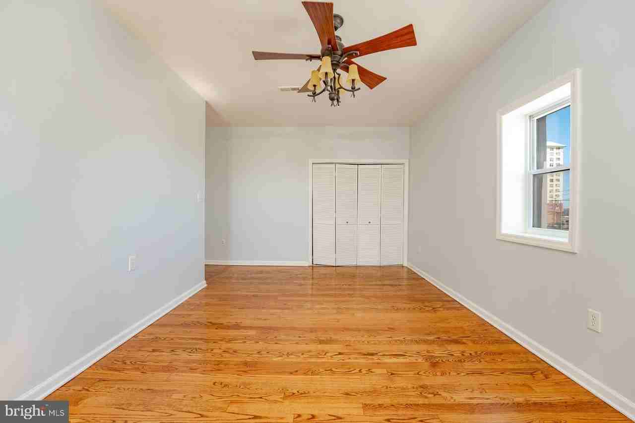 222 S RHODE Avenue unit: 5 - Photo 3 of 27