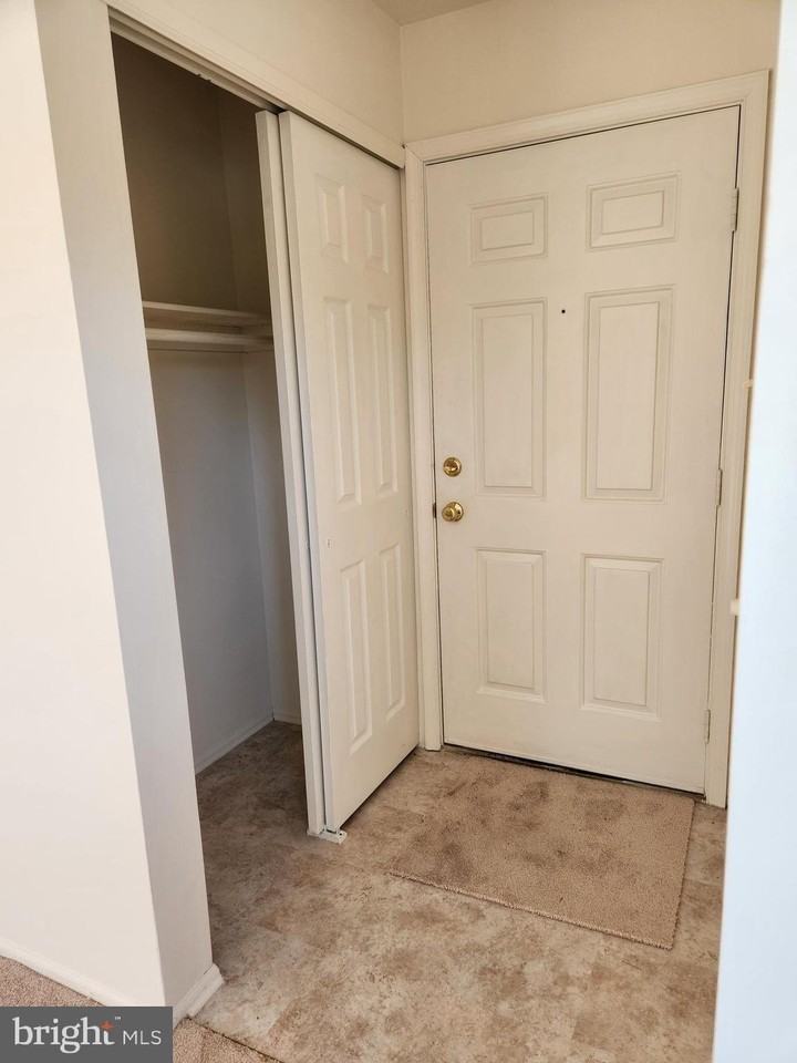 103 Lucas Ln - Photo 6 of 28