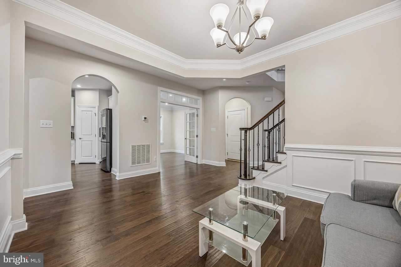 636 Quarry Point Rd - Photo 2 of 20