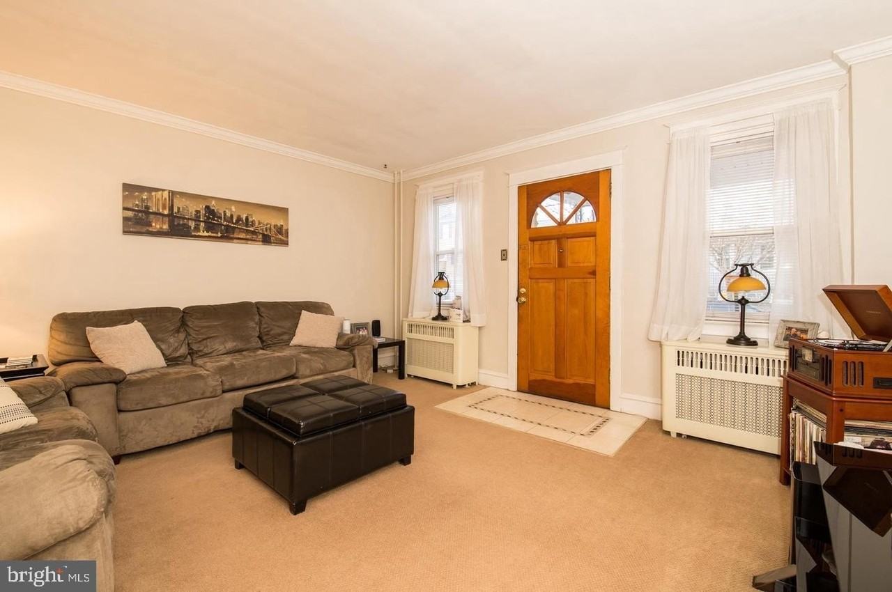 317 Hermitage St - Photo 3 of 26