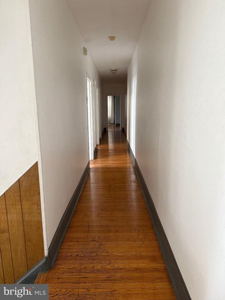 2731 E Cumberland St Apt 3rd - Photo 4 of 8