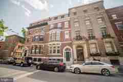 2126 Locust St Apt 2f - Photo 1 of 1