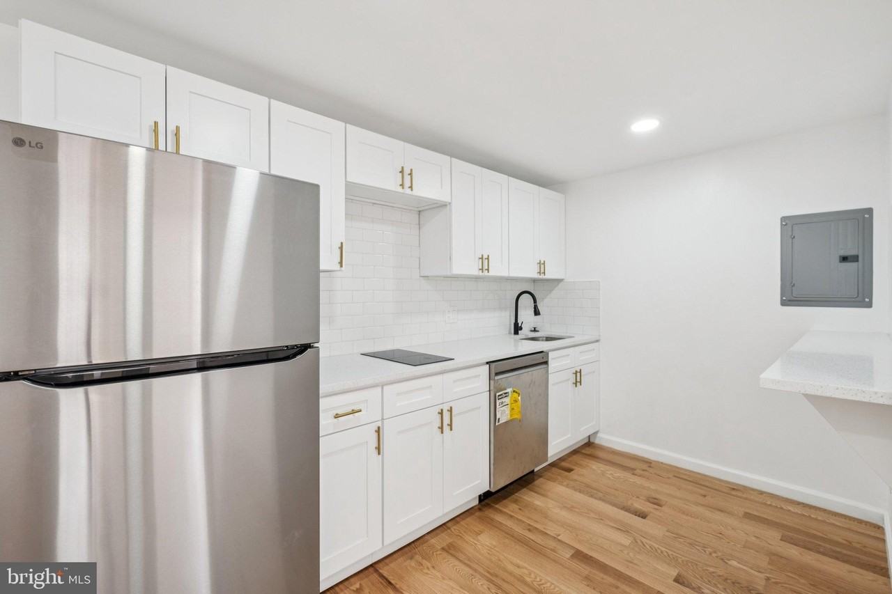1223 Spruce St #3F - Photo 6 of 37