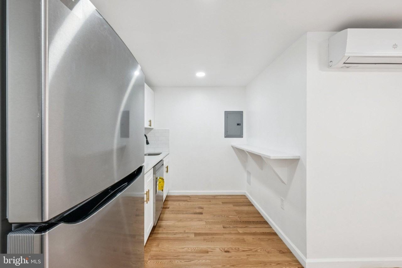 1223 Spruce St #3F - Photo 7 of 37