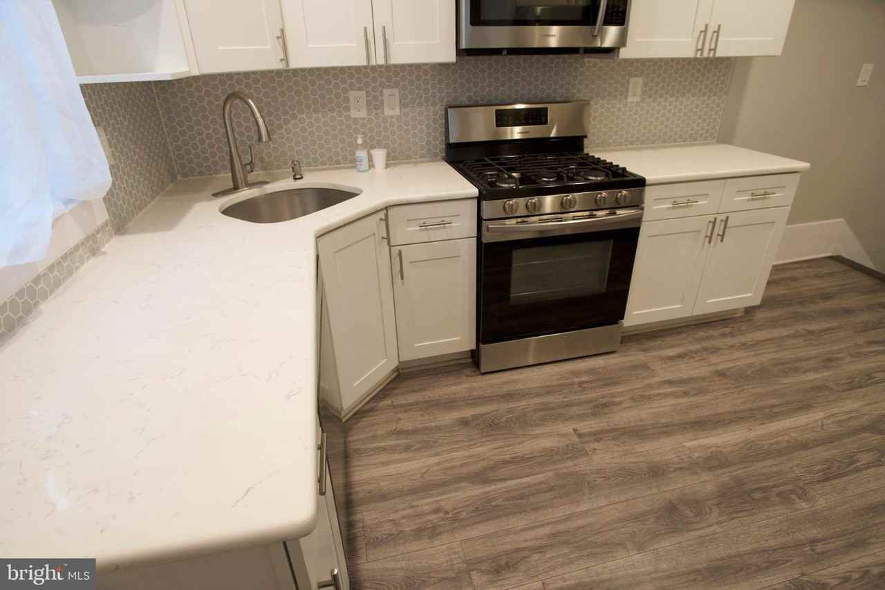 1734 S Ringgold St - Photo 3 of 18