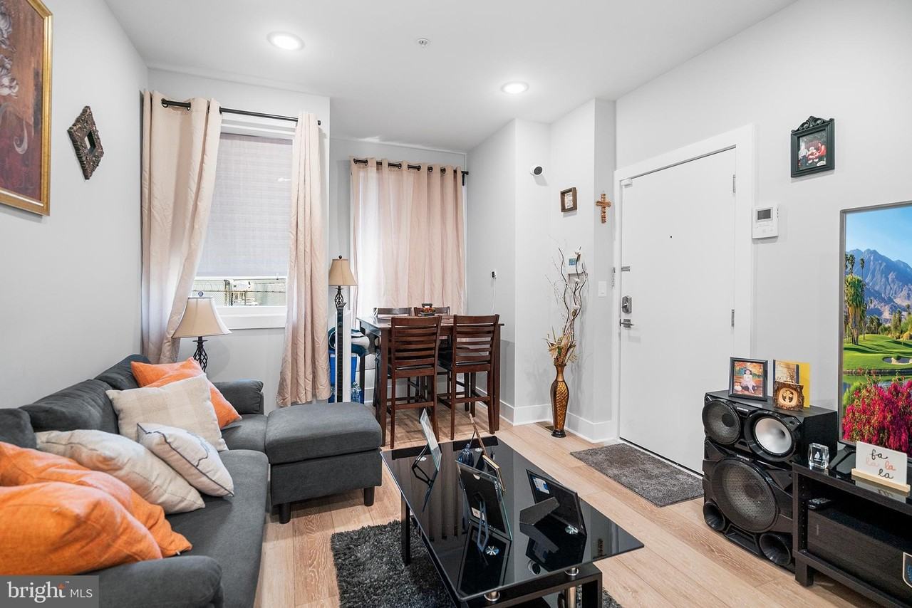 1924 N 6th St #1 - Photo 4 of 17