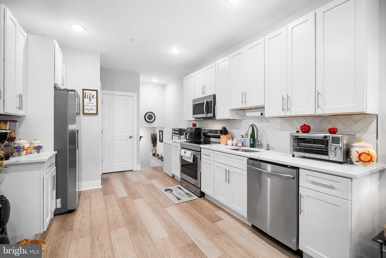 1924 N 6th St #1 - Photo 6 of 17