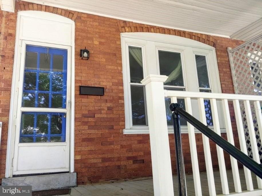 351 Krams Ave - Photo 2 of 19