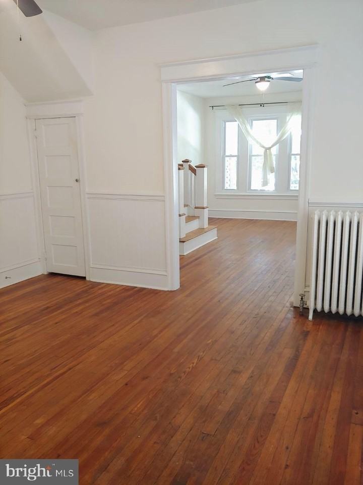 351 Krams Ave - Photo 7 of 19