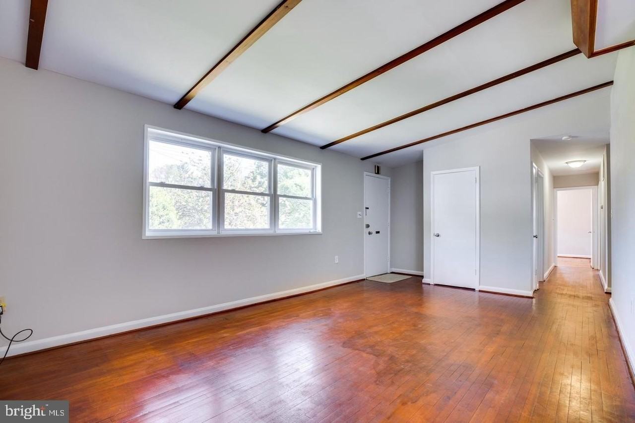 502 N Mansfield St - Photo 3 of 33