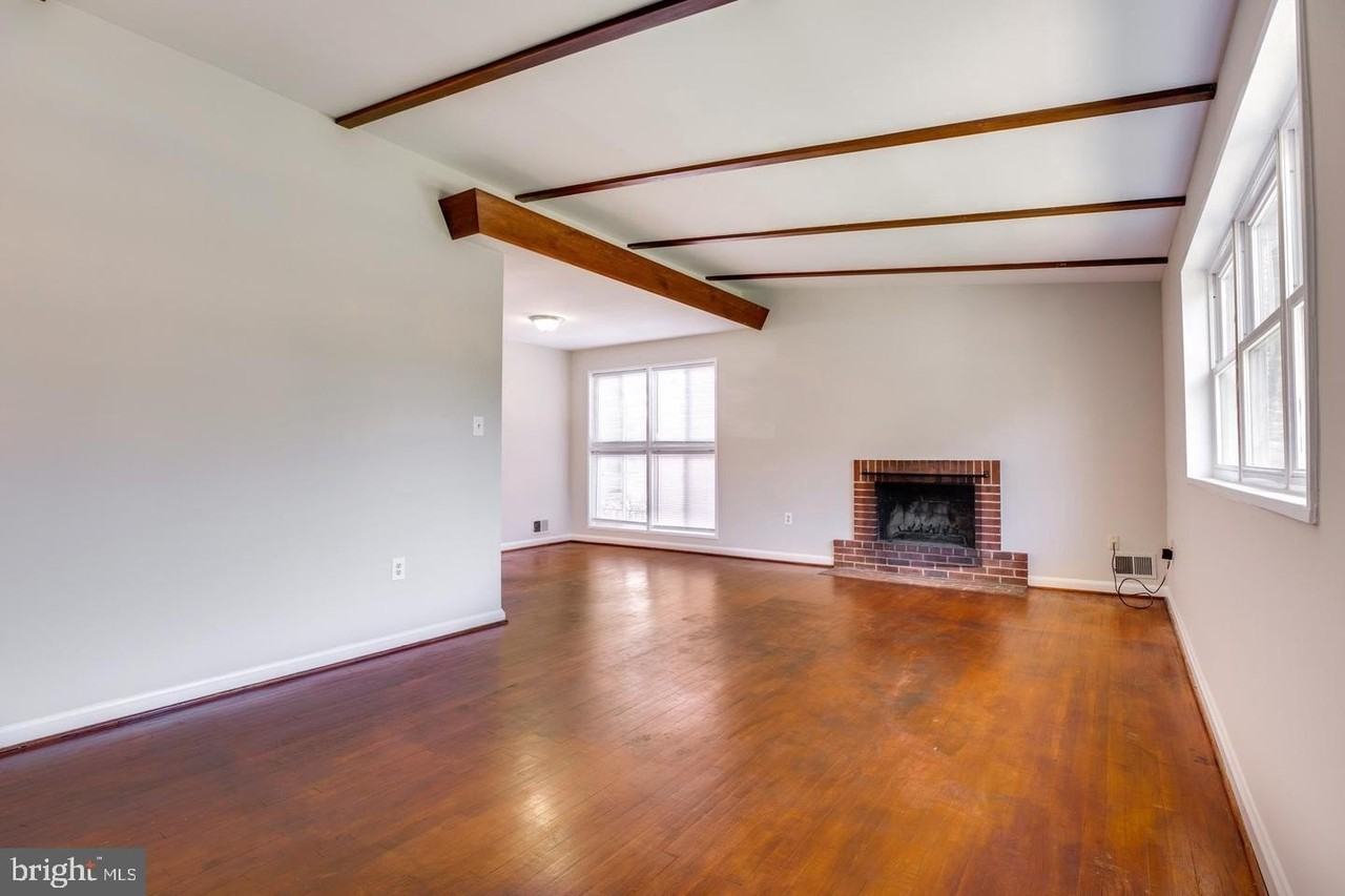 502 N Mansfield St - Photo 5 of 33