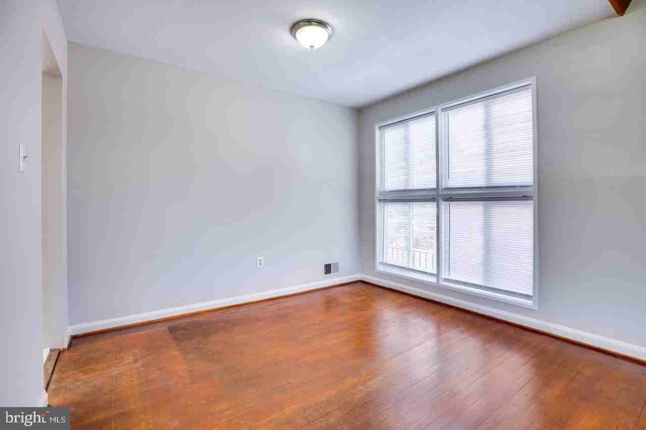 502 N Mansfield St - Photo 7 of 33