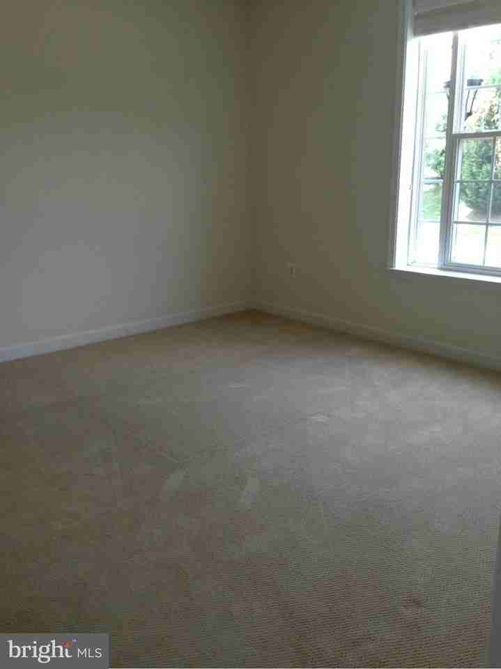 621 Cobblestone Blvd Unit 103-103 - Photo 4 of 12