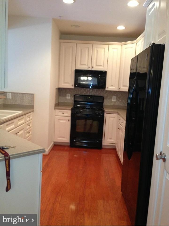 621 Cobblestone Blvd Unit 103-103 - Photo 6 of 12