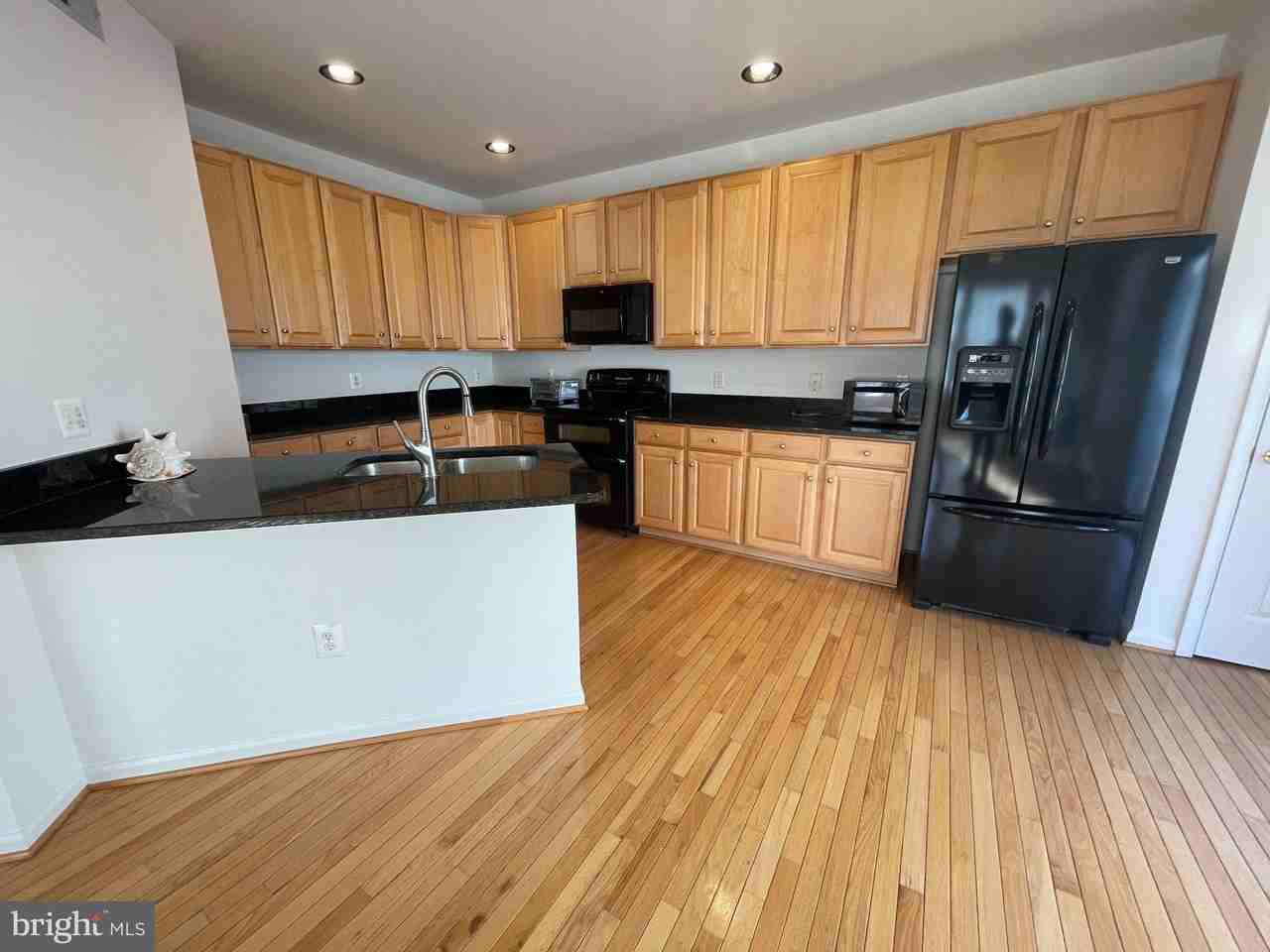 6256 Shackelford Ter - Photo 6 of 39