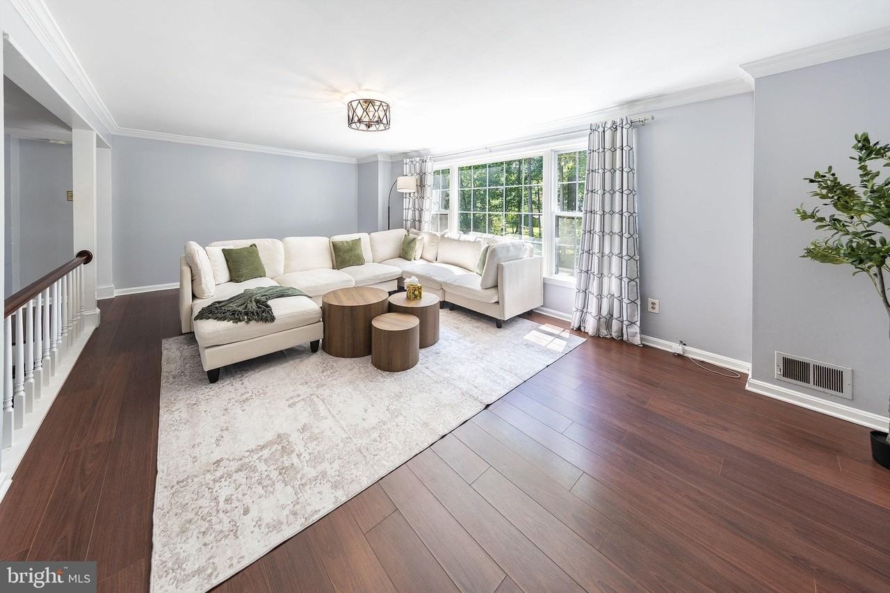 4333 Cedarlake Ct - Photo 3 of 22