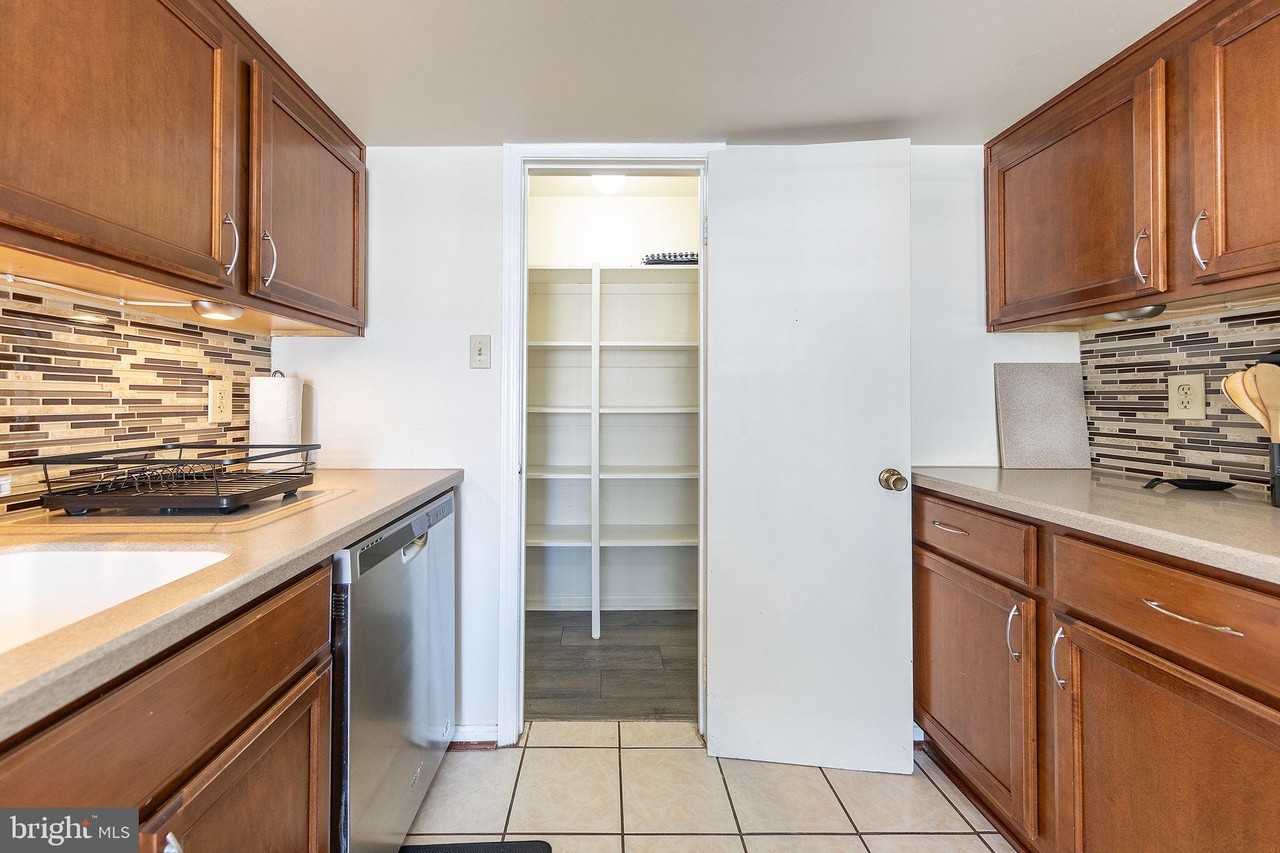 4333 Cedarlake Ct - Photo 6 of 22