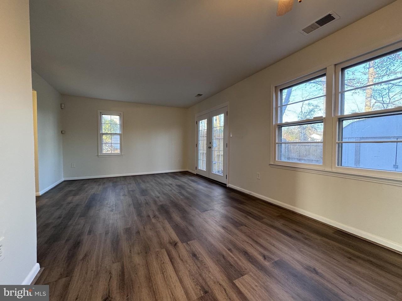 12335 Woodlawn Ct - Photo 4 of 18