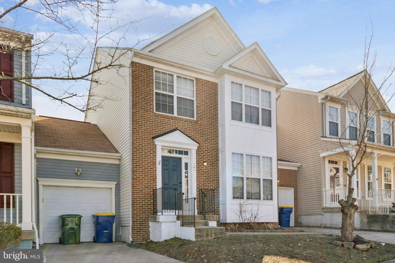 120 Douglas Dr - Photo 2 of 26