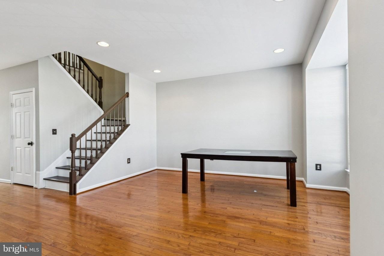 120 Douglas Dr - Photo 4 of 26