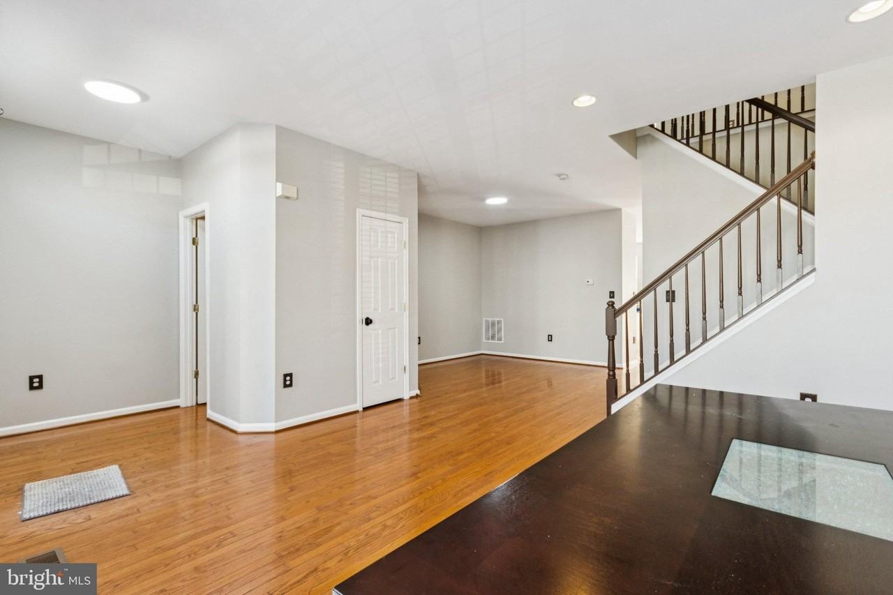 120 Douglas Dr - Photo 5 of 26