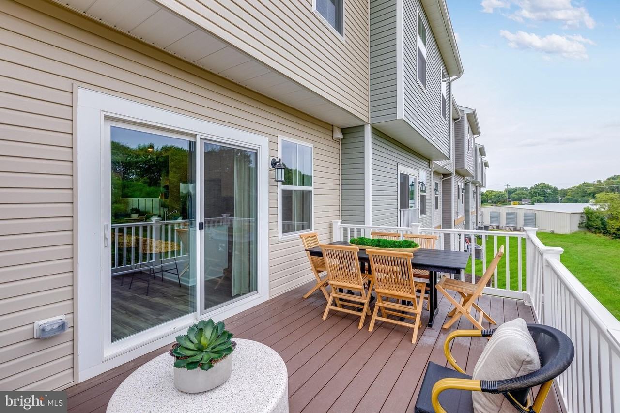 1230 Red Clover Ln - Photo 2 of 47