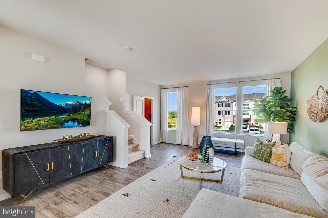 1230 Red Clover Ln - Photo 7 of 47