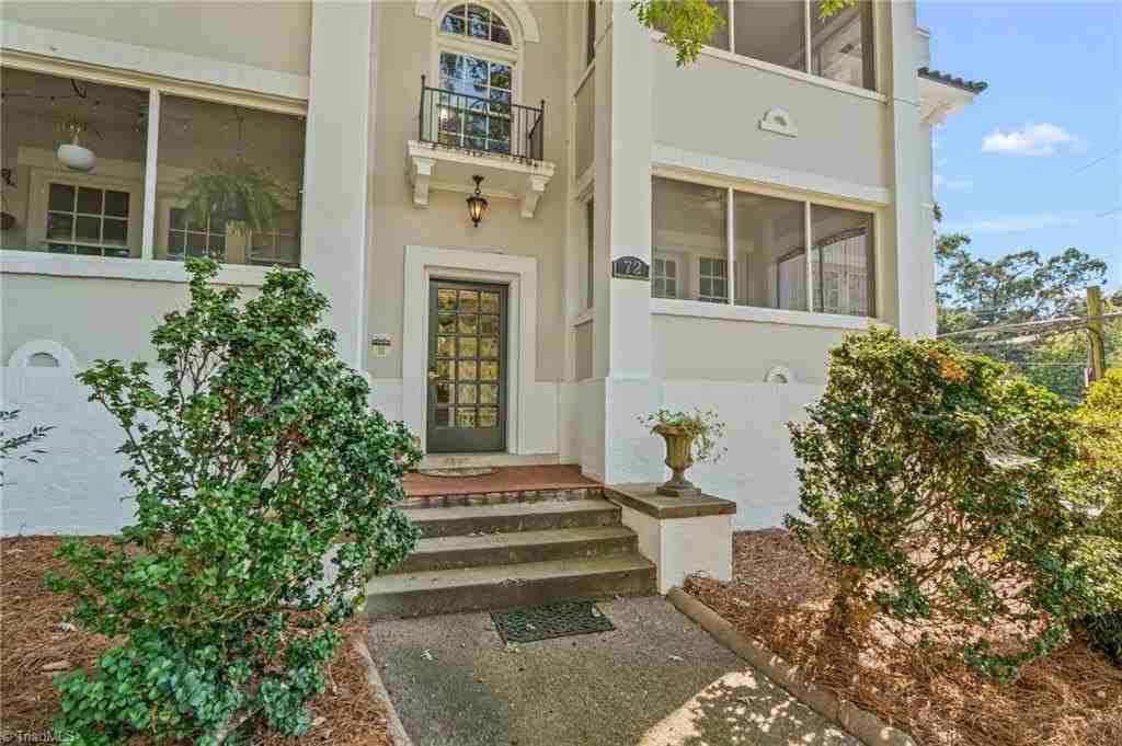 72 W End Blvd #2 - Photo 4 of 31