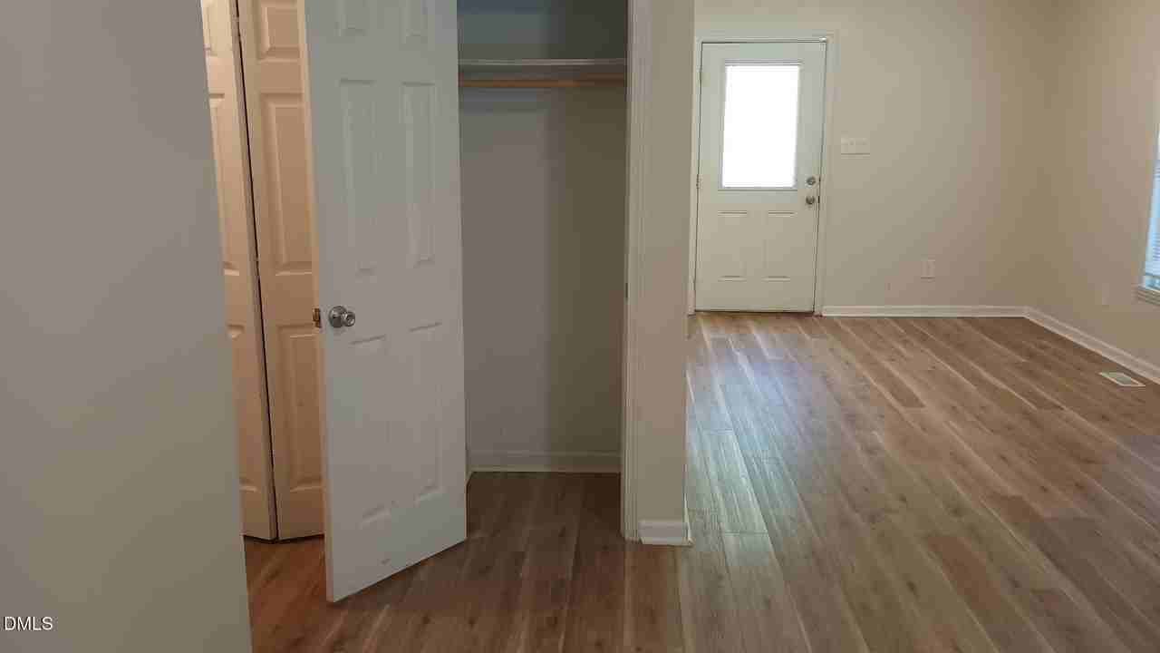 405 S Adams St - Photo 5 of 18