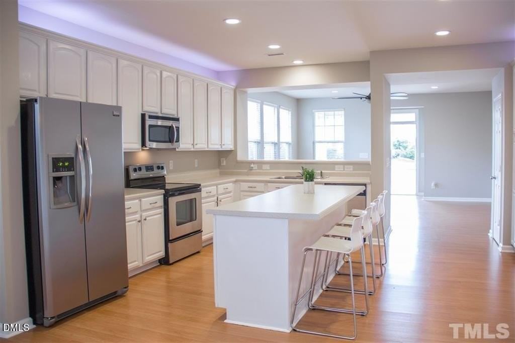 1014 Freeport Dr - Photo 4 of 27