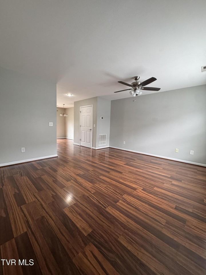 2121 S Greenwood Dr Apt 205 - Photo 4 of 21