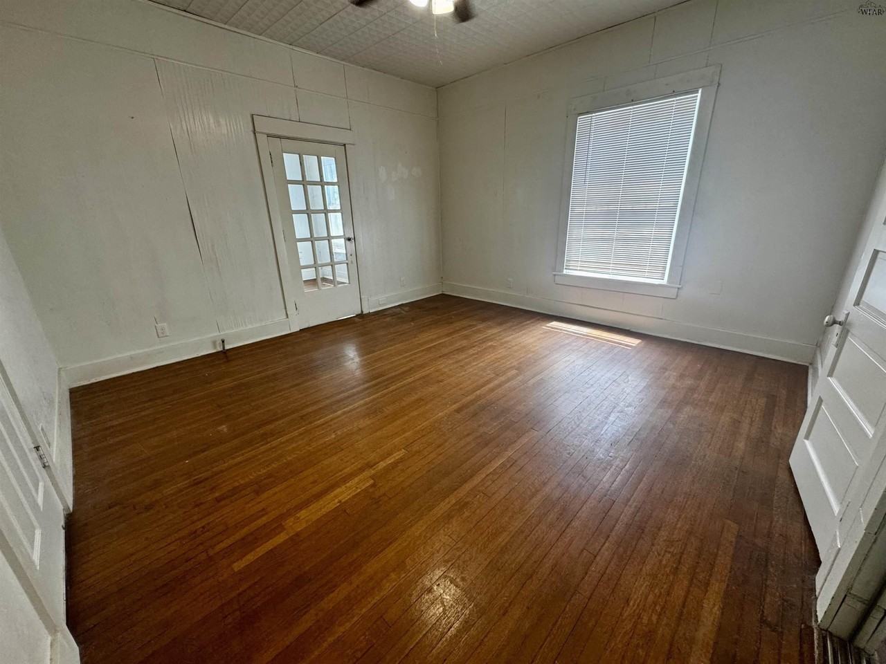 1104 Polk St #A - Photo 2 of 10