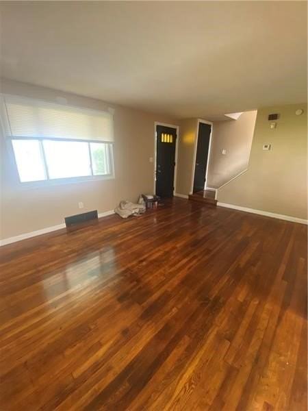 2047 Chalfant St - Photo 3 of 24