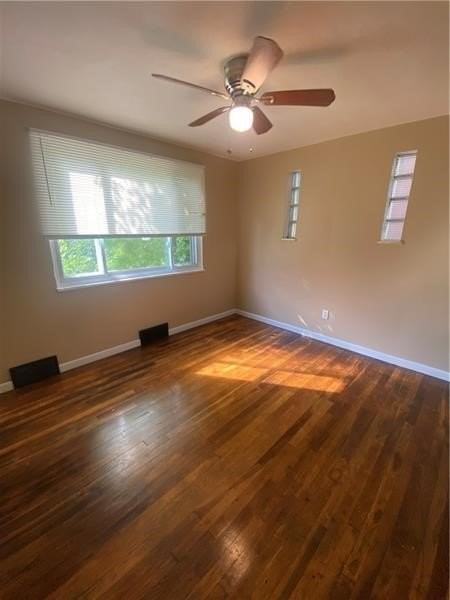 2047 Chalfant St - Photo 5 of 24