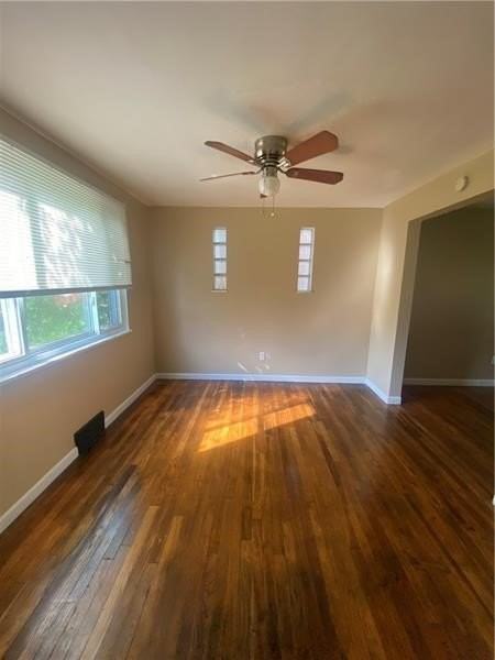 2047 Chalfant St - Photo 6 of 24