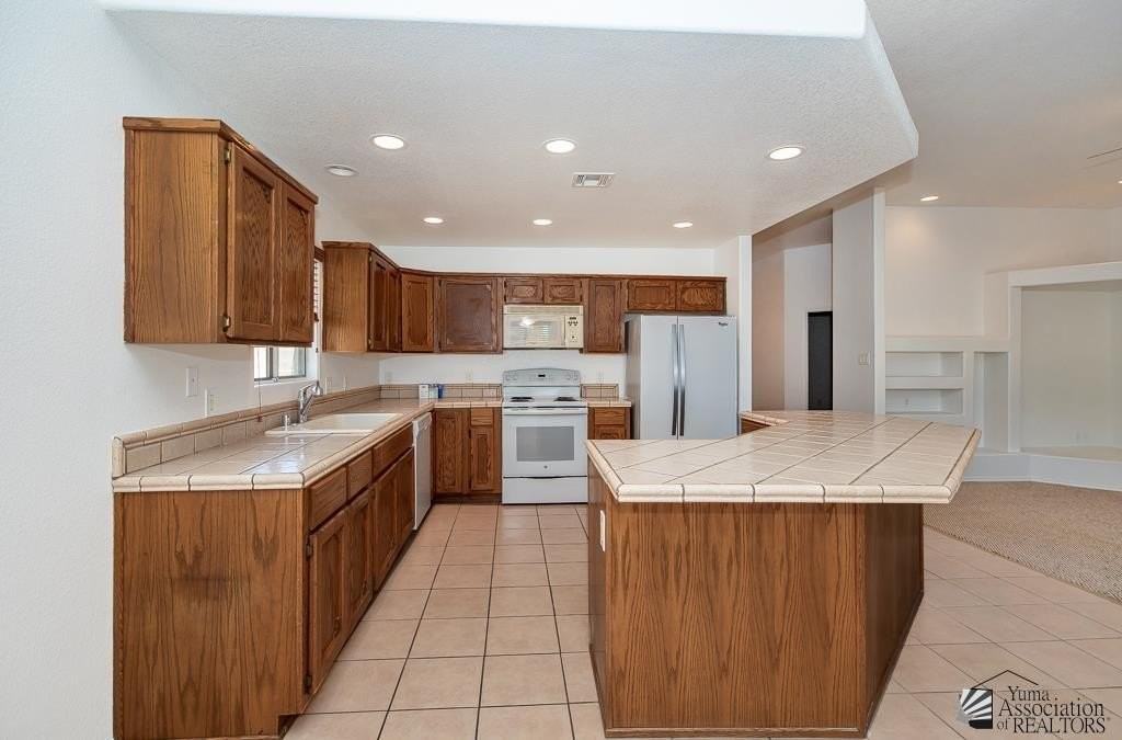 11626 S Dorothy Dr - Photo 7 of 24