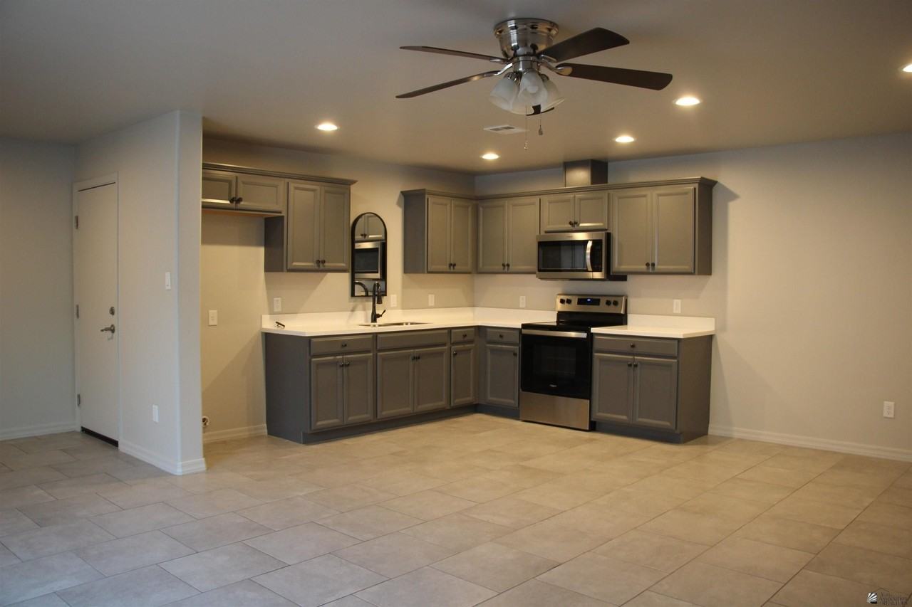 692 S 13th Ave Unit A #A - Photo 2 of 12