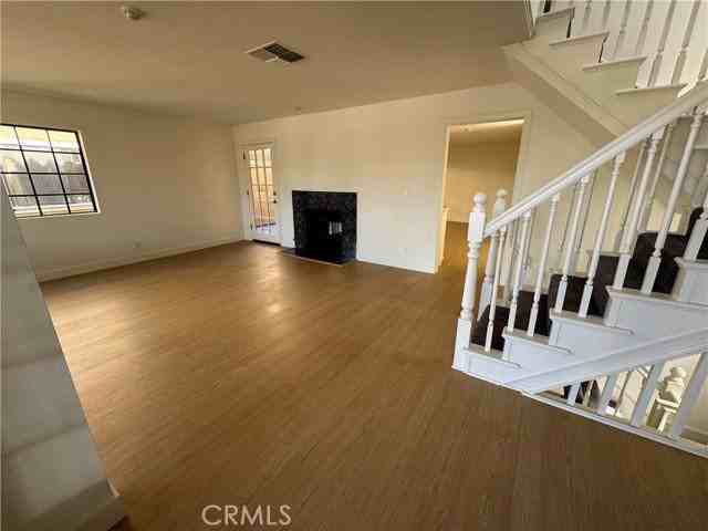 526 S Catalina Ave - Photo 4 of 8